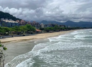 Una playa cerca
