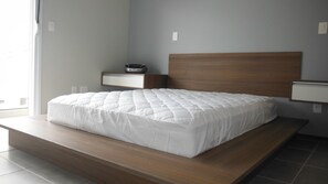 3 Schlafzimmer, Schreibtisch, Bügeleisen/Bügelbrett, kostenloses WLAN