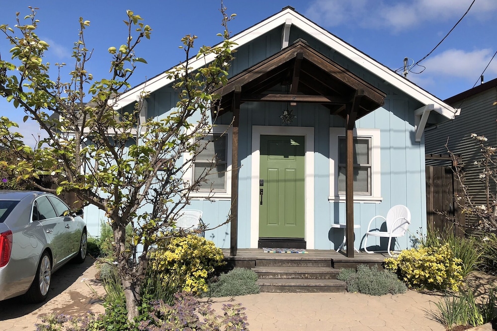 Beautiful 1 bedroom in Seabright Beach area
