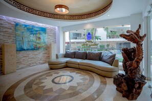 Unclassified image, 5 of 50, button