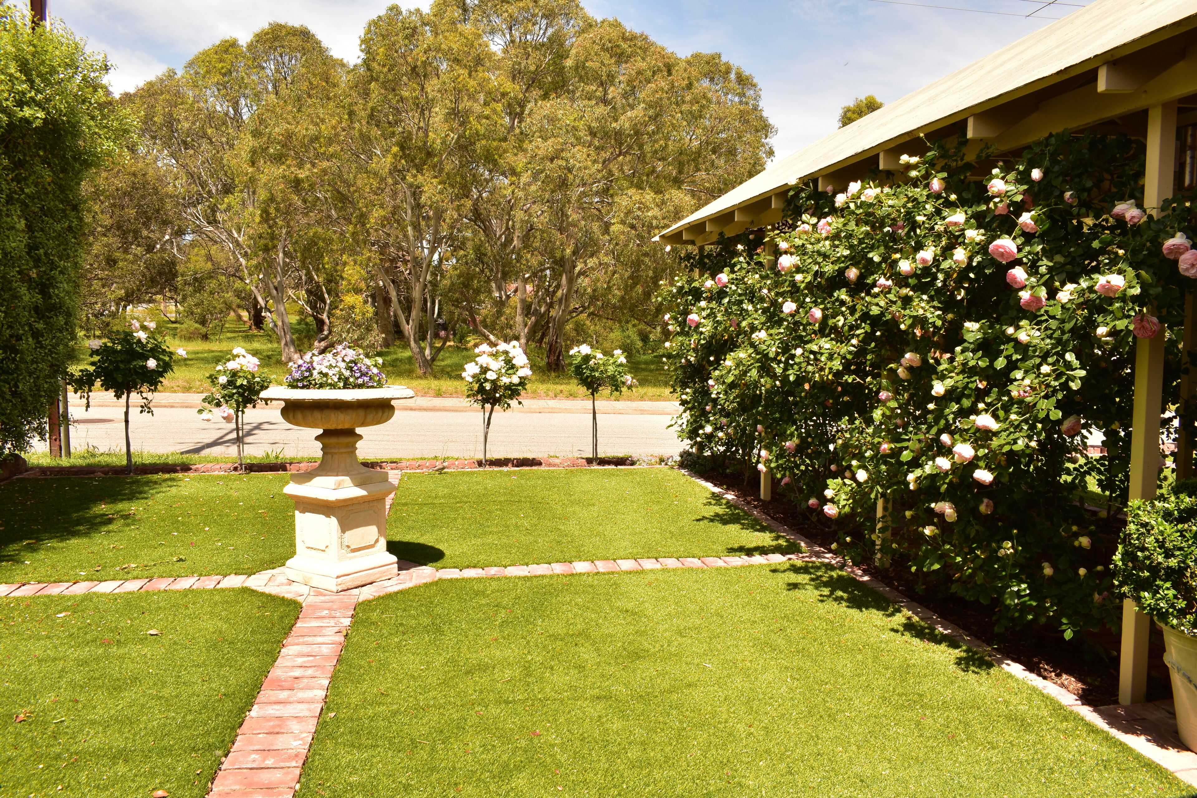 LE JARDIN DE FLEURS COTTAGE — image 20