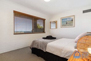 4 habitaciones, tabla de planchar con plancha y wifi gratis 