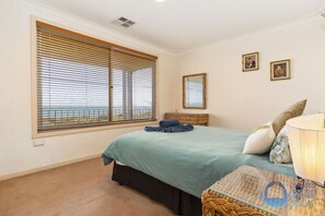 4 habitaciones, tabla de planchar con plancha y wifi gratis 