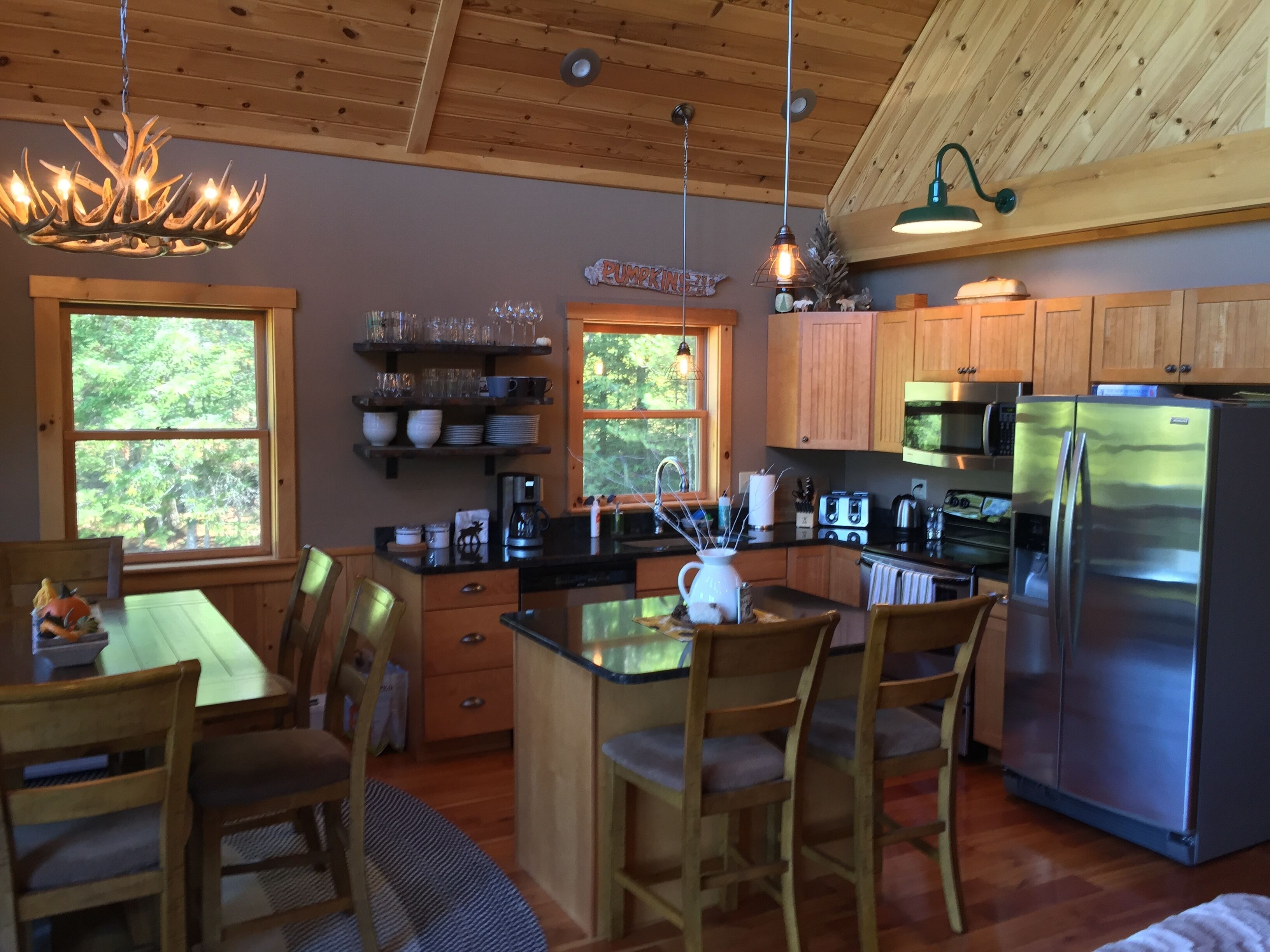 Modern Amenities And Rustic Charm