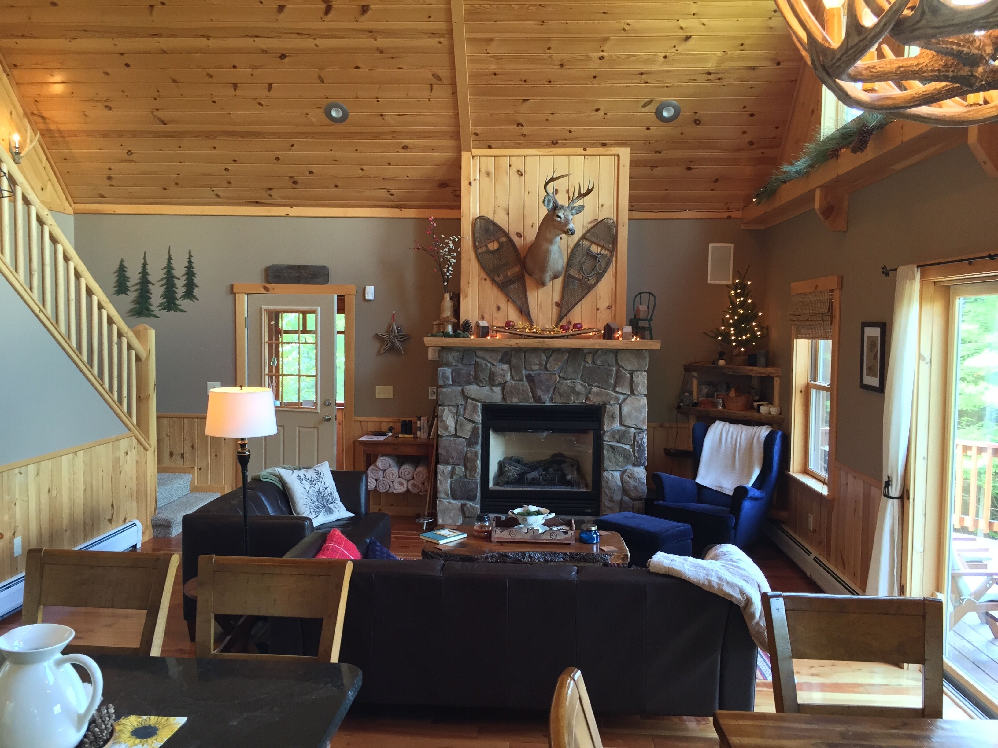 Modern Amenities And Rustic Charm