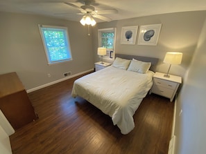 3 bedrooms, iron/ironing board, free WiFi