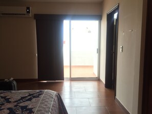 3 Schlafzimmer, laptopgeeigneter Arbeitsplatz, Bügeleisen/Bügelbrett