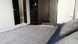 1 chambre, fer et planche à repasser, Wi-Fi, draps fournis