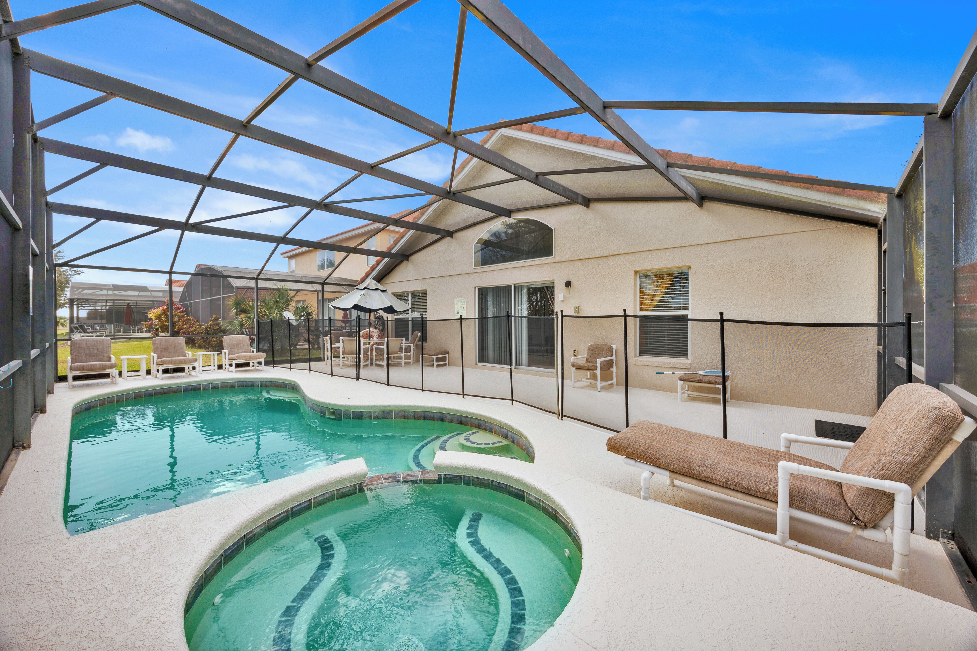 Piscine extérieure, piscine chauffée