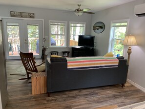 Smart TV, video games, DVD player, table football - Log home on untouched cold stream lake  (Lowell)