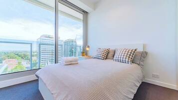 2 bedrooms, iron/ironing board, WiFi, bed sheets