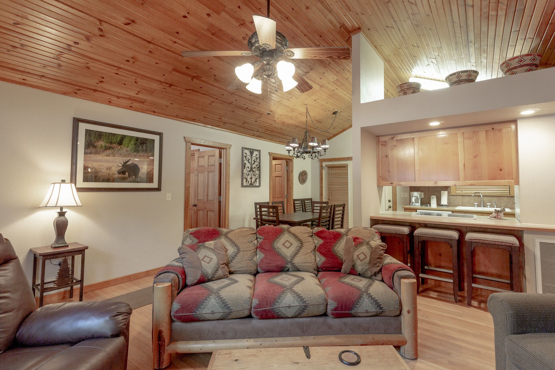 2Br, 2Ba, Sleep 8+, 2King,1 Bunk,1Qn Slpr,1 Crib, Amenities, Pets, Onsite Maint