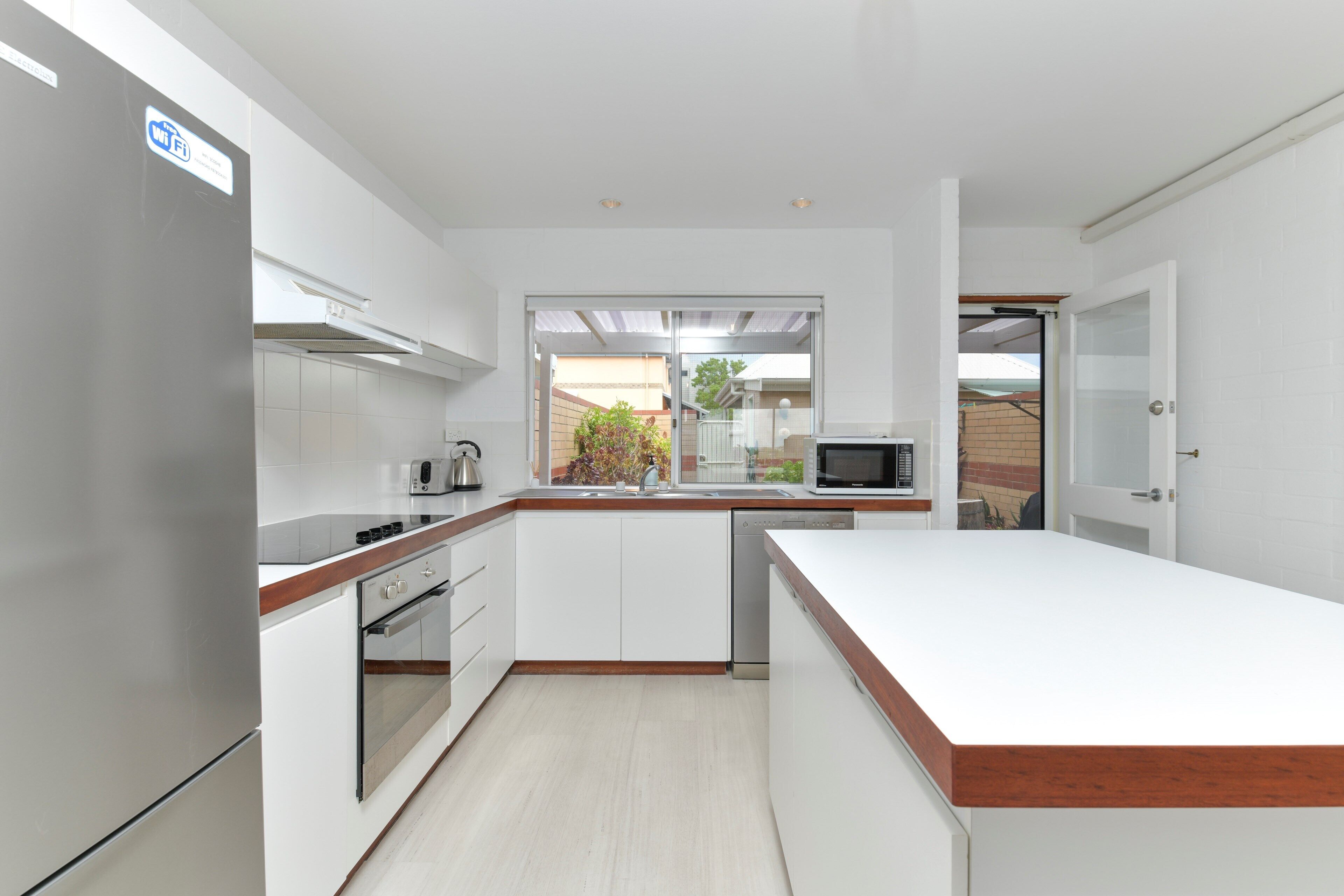 Sea Forever Beach House — image 12