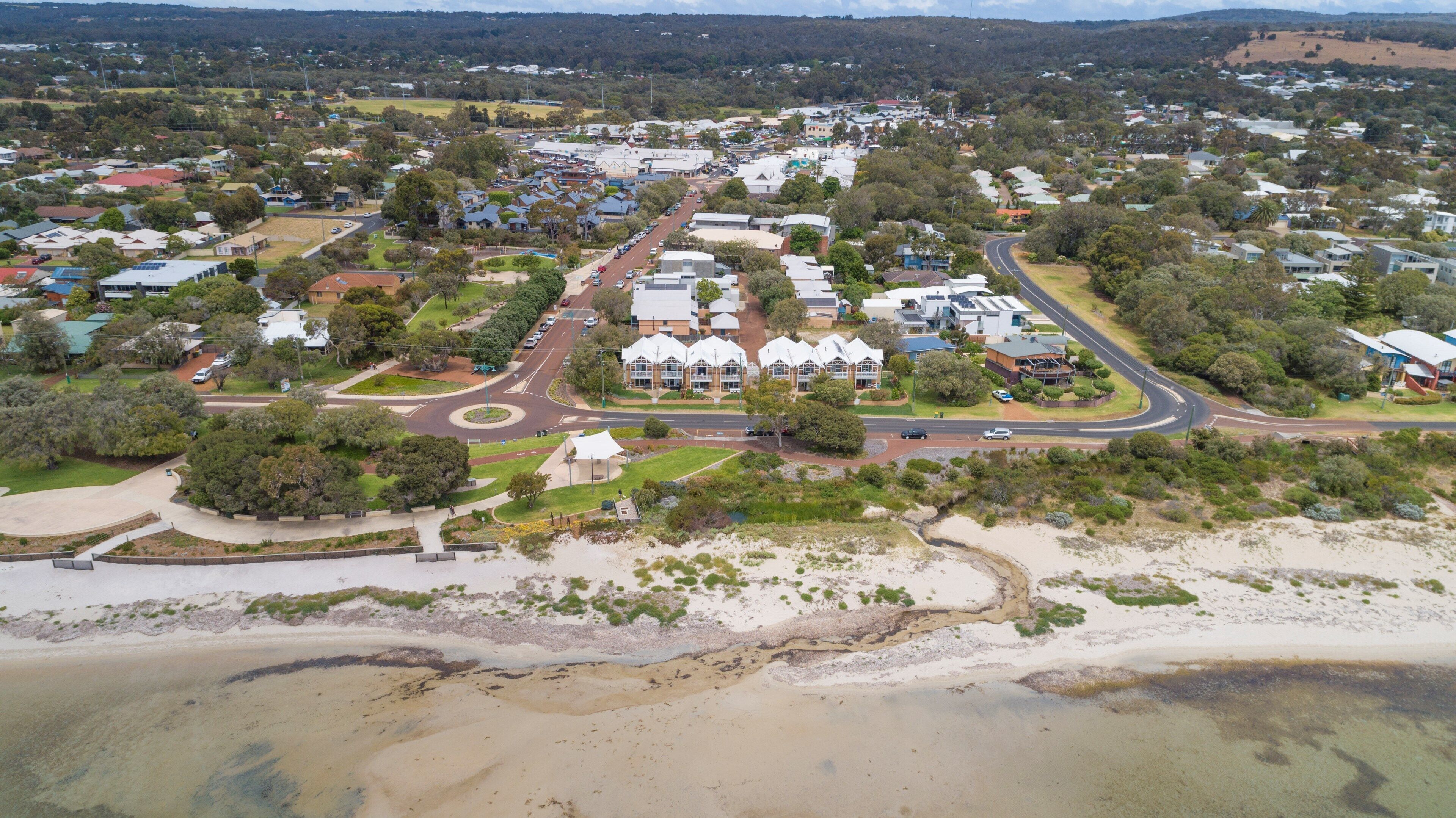 Sea Forever Beach House — image 2