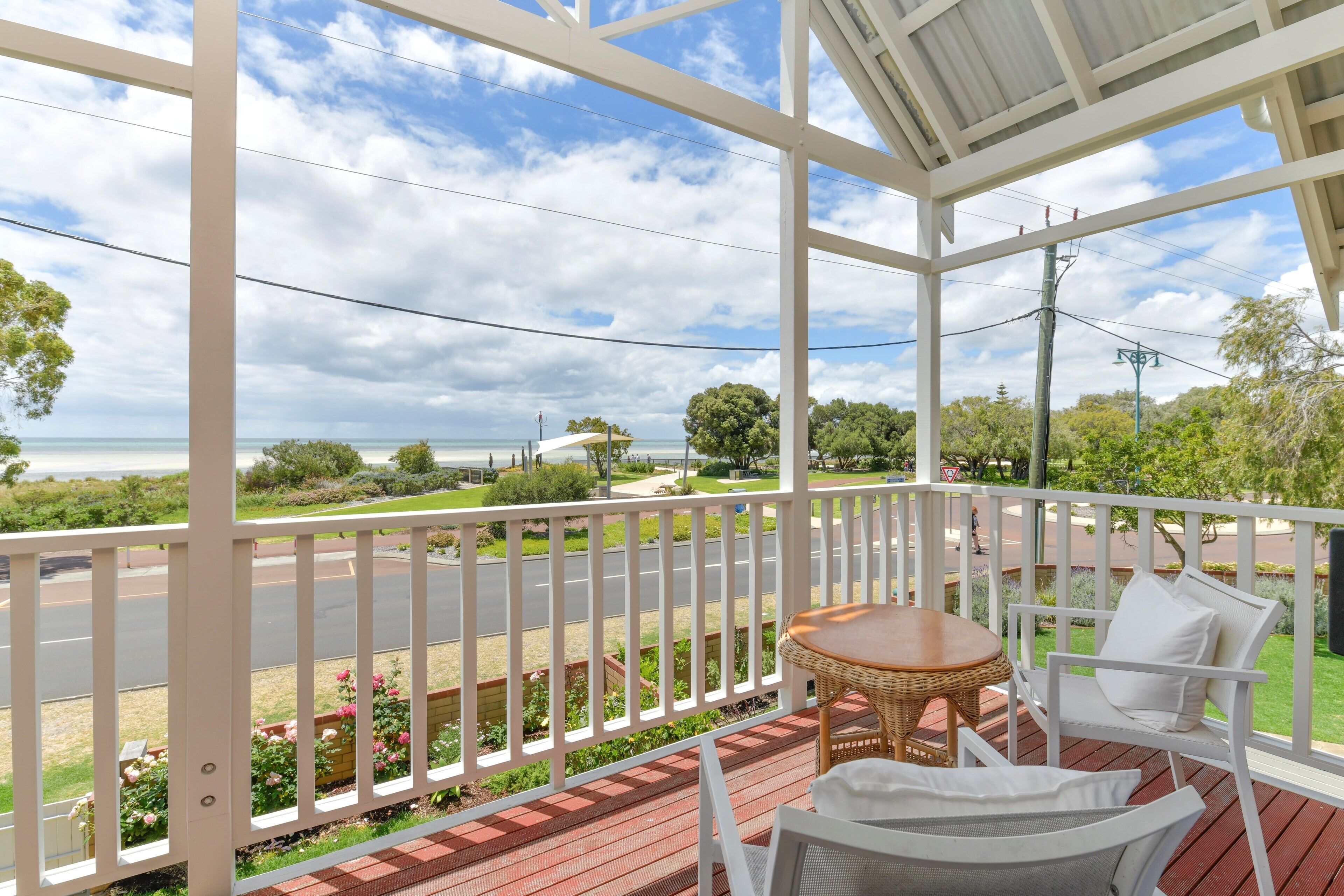 Sea Forever Beach House — image 15