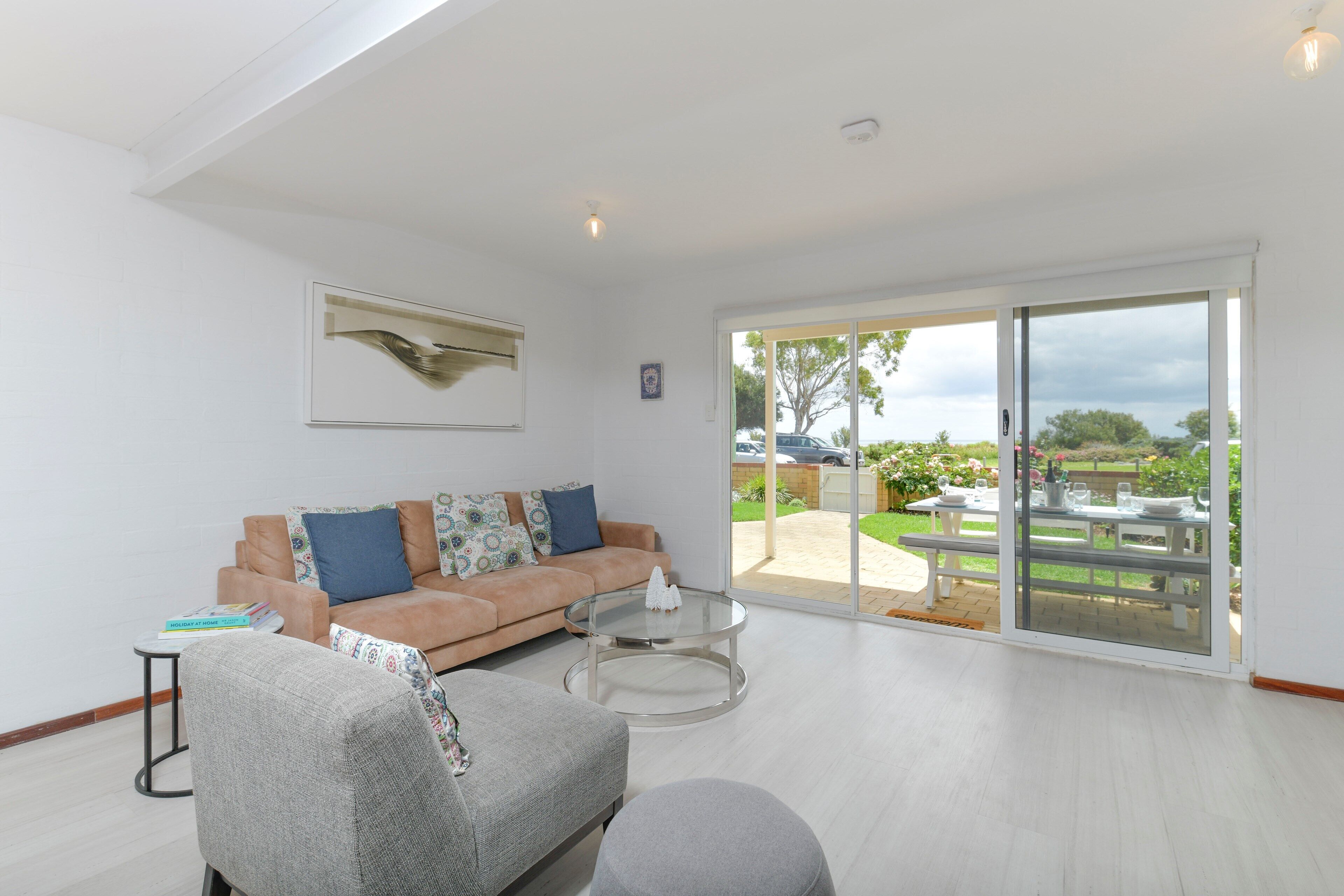 Sea Forever Beach House — image 8