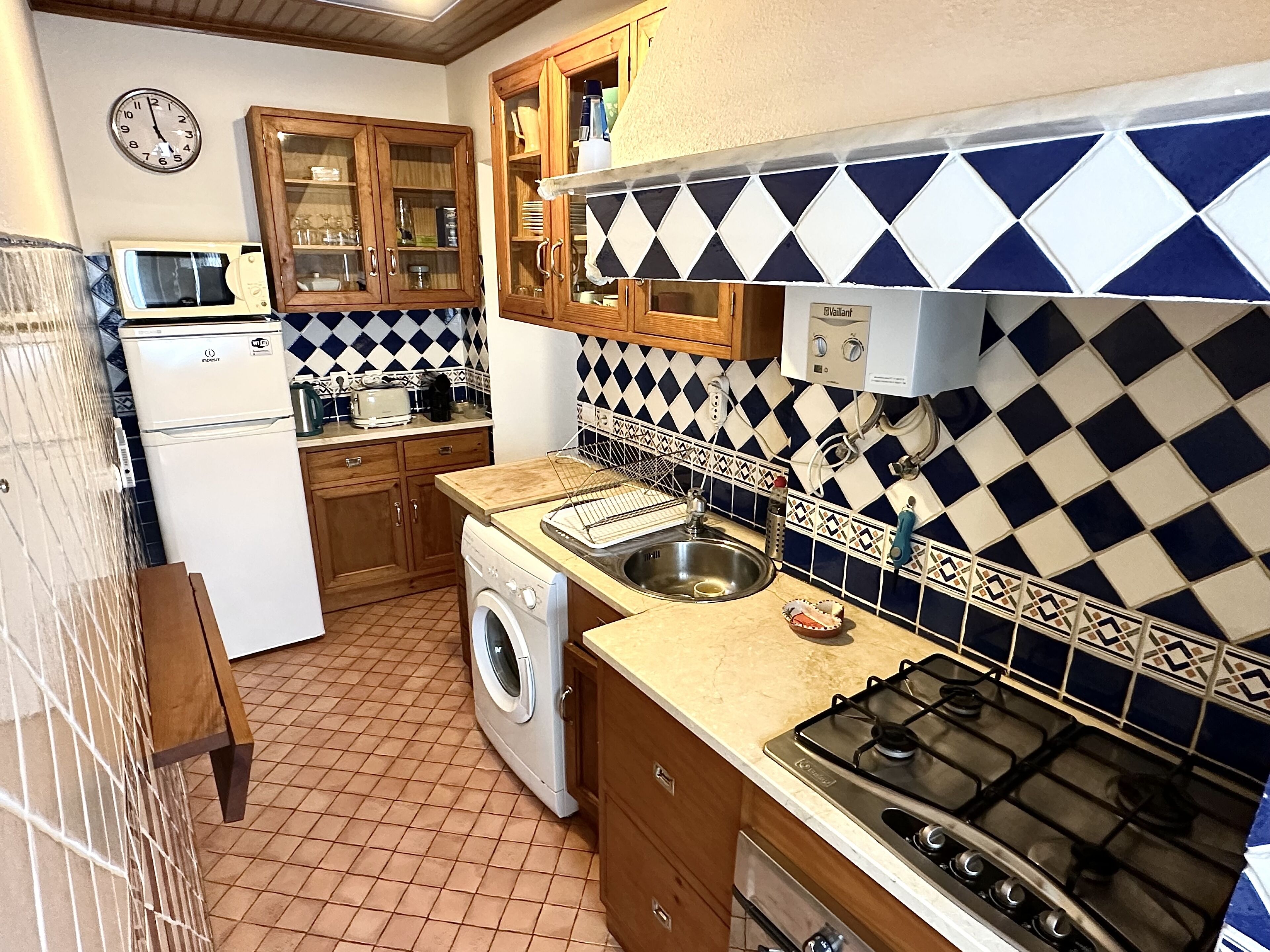 Cosy House inside the Óbidos Castle (Casa do Candeeiro)
