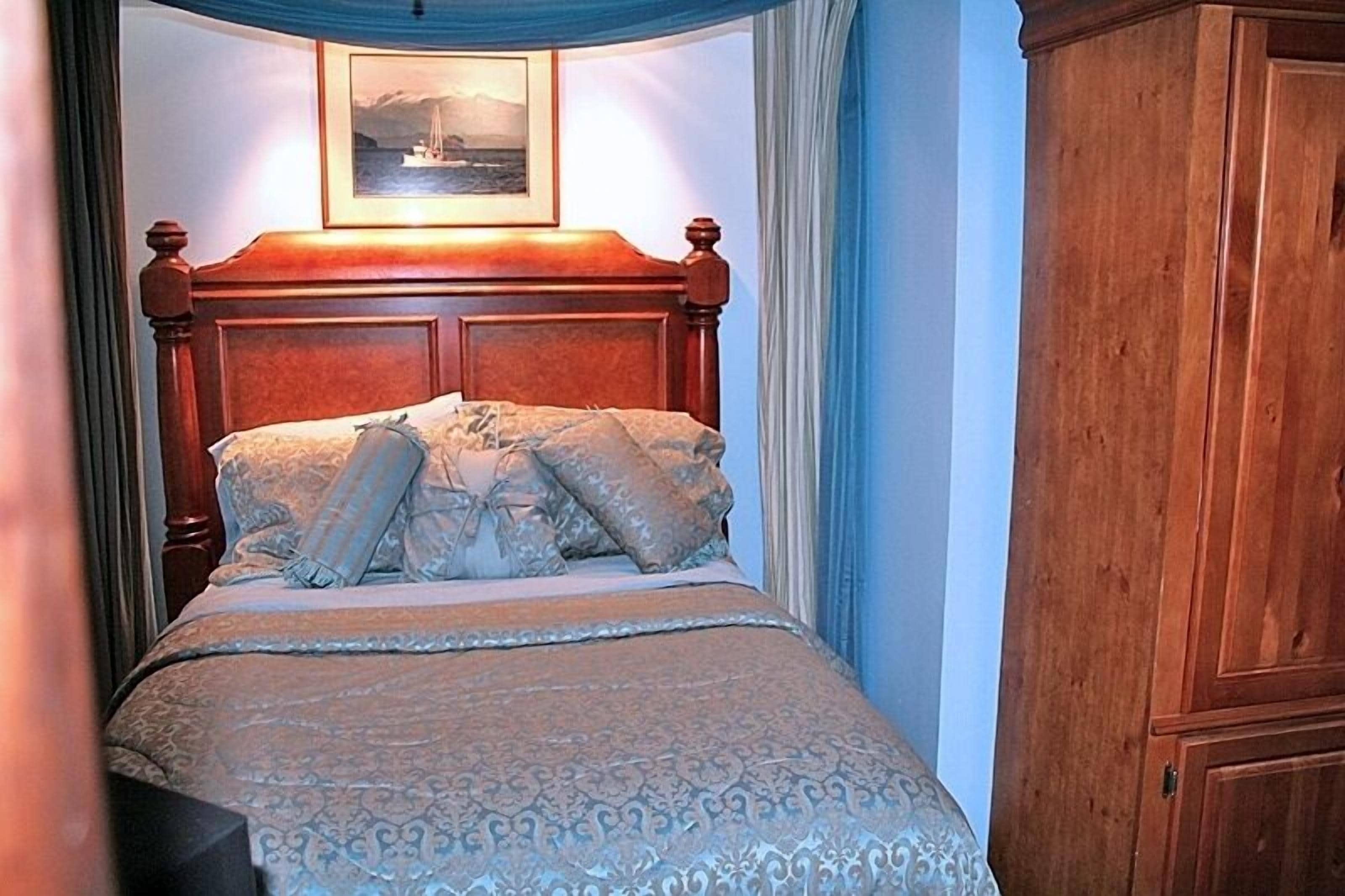 'Newer Cottage Incredibly and Comfortably Furnished.'