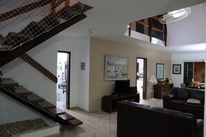 Smart TV, DVD player, video library, stereo