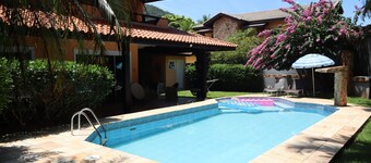 BEAUTIFUL, LARGE AND COZY HOUSE CLOSE TO THE BEACH, GATED COMMUNITY, SWIMMING POOL, BARBECUE 