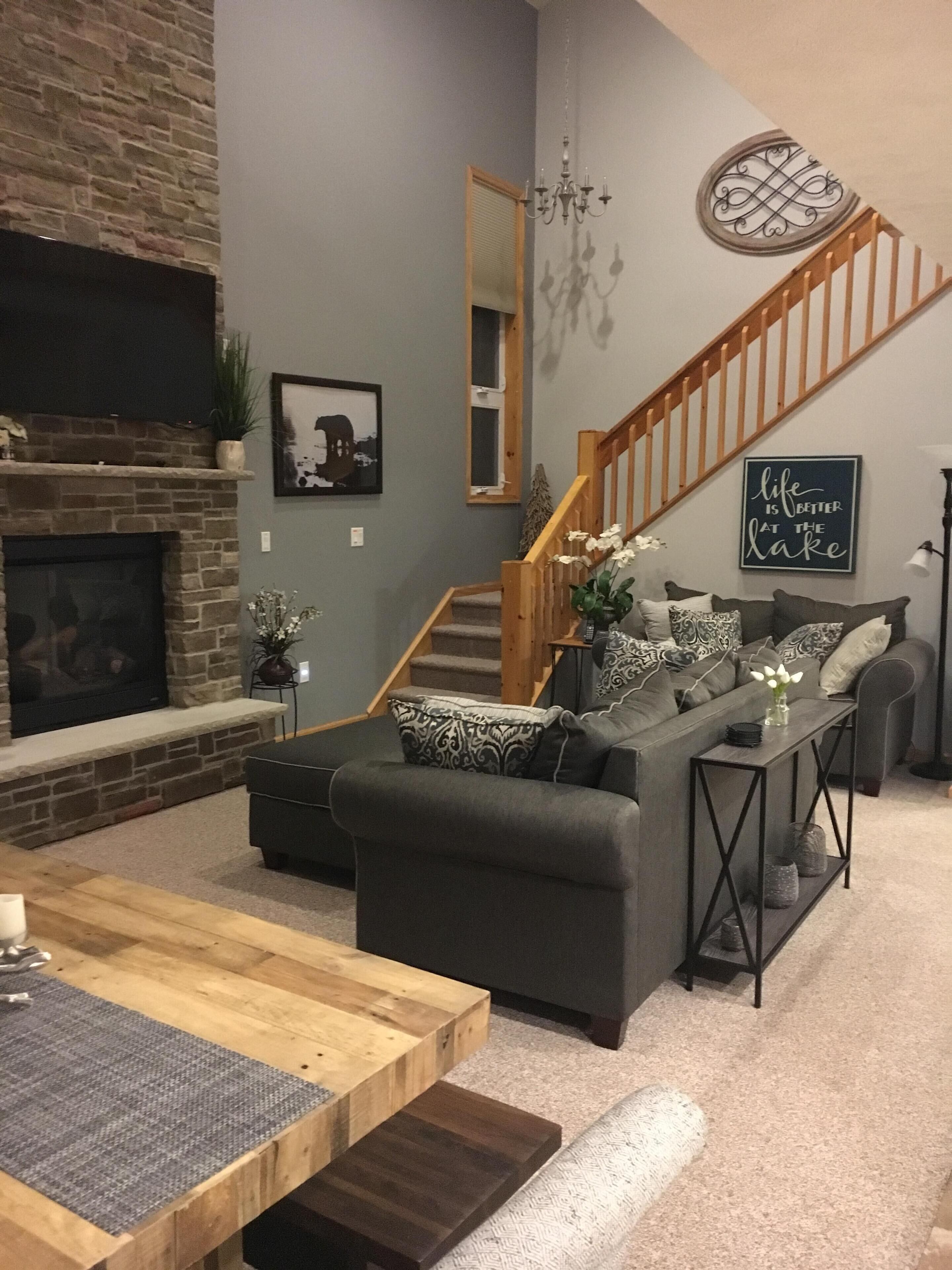 LAKE HARMONY/Lake view. Contact Joan 484-942-9068 before booking.