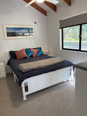 2 bedrooms, iron/ironing board, free WiFi, wheelchair access