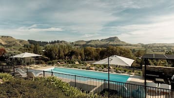 Piscine extérieure, piscine chauffée