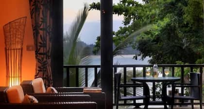 3 Bedroom Seafront Bay View Villa - Koh Phangan