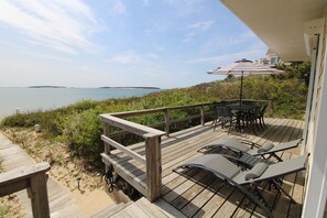 Terrace/patio - Beach Front Cottage With Spacious Deck (1465) (Wellfleet)