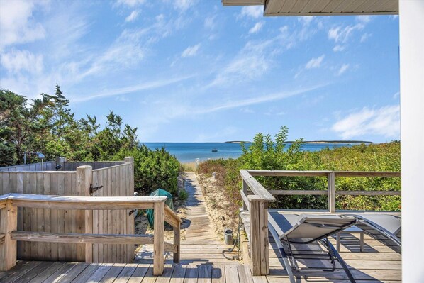 Terrace/patio - Beach Front Cottage With Spacious Deck (1465) (Wellfleet)