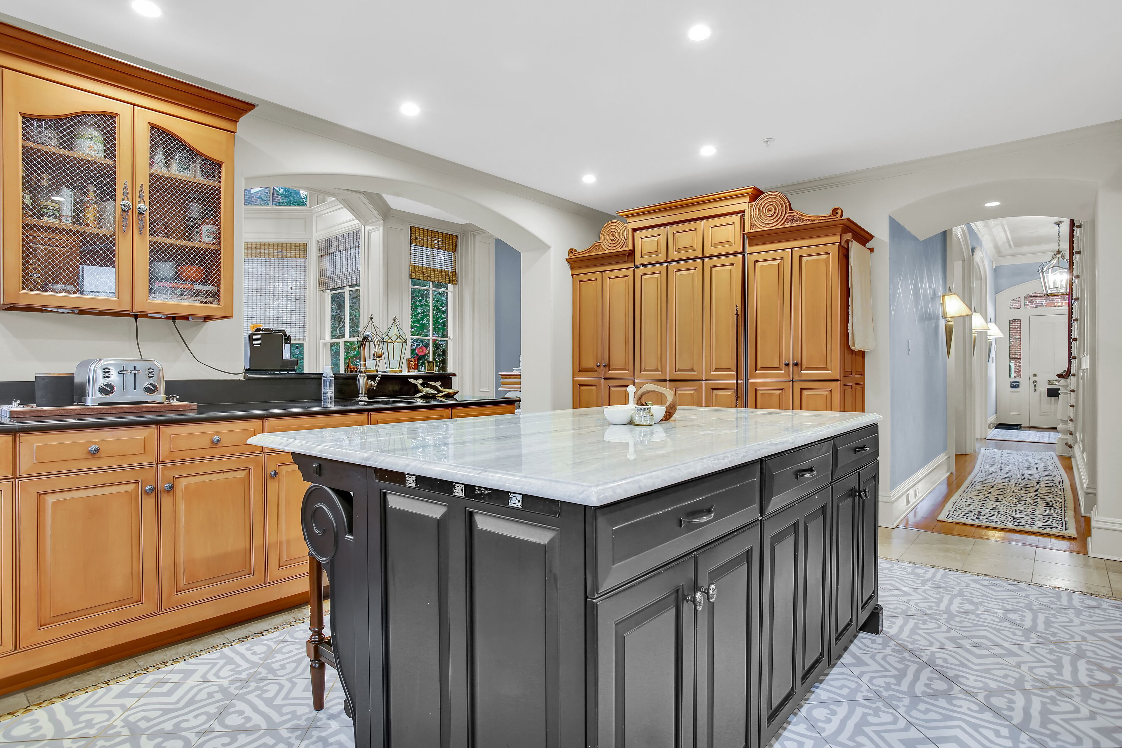 Fantastic house with lots of parking in downtown Annapolis, steps to the USNA!