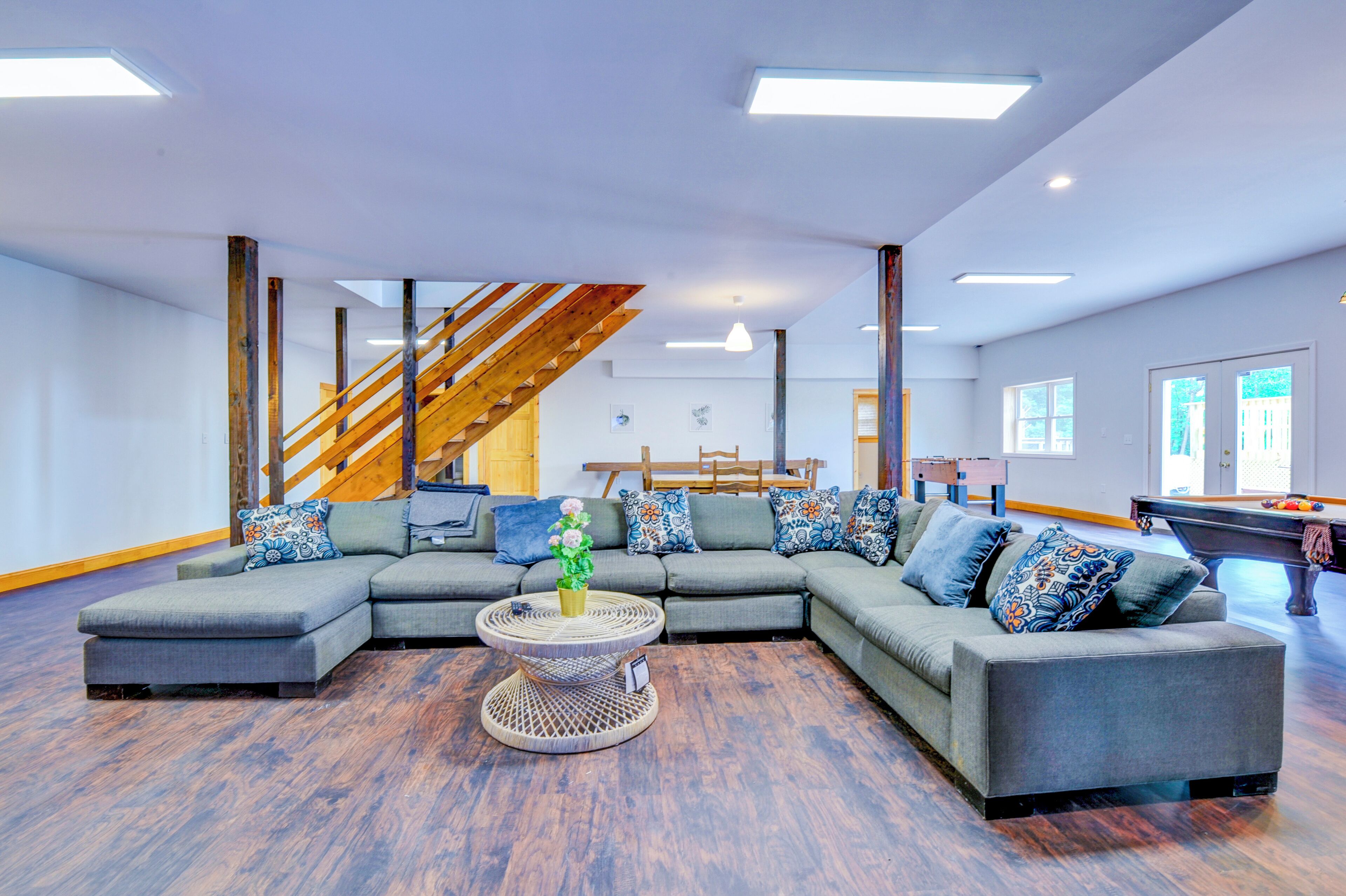 Mountain Chalet HEATED POOL OPEN THRU NOVEMBER Gorgeous Views  Hot Tub 