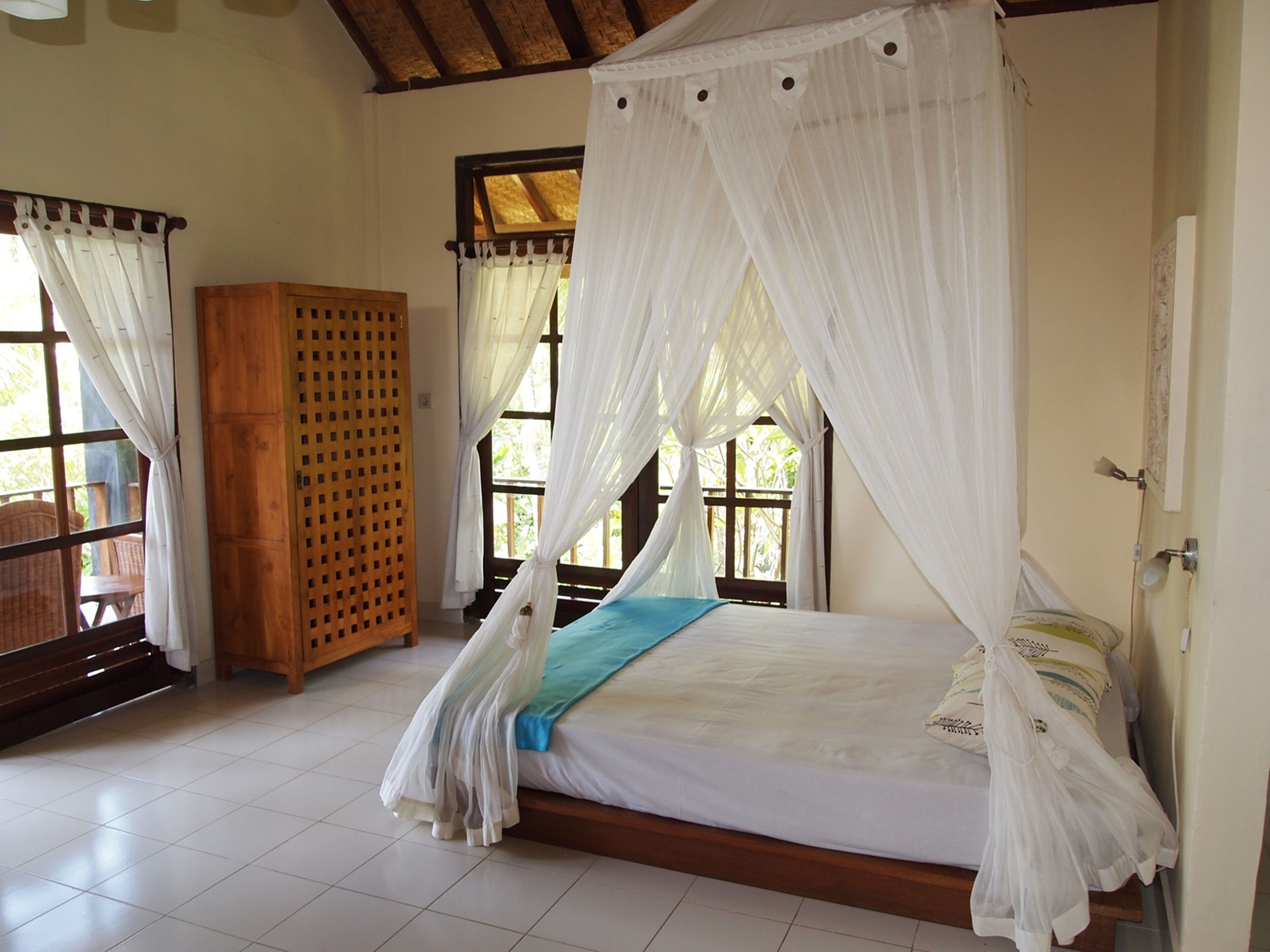 Stylish and cosy 2 story villa in lush tropical garden with privat pool