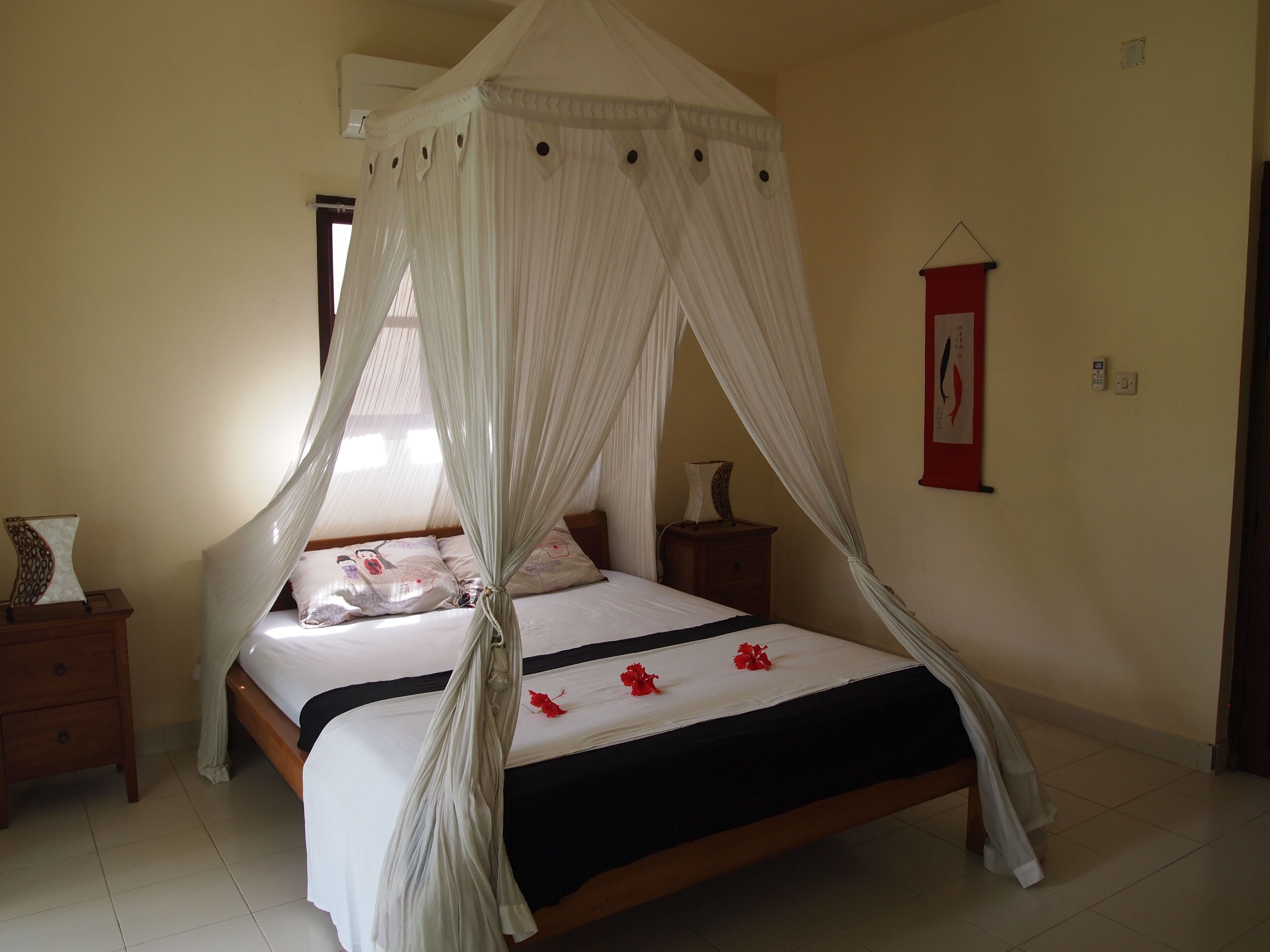 Stylish and cosy 2 story villa in lush tropical garden with privat pool