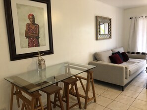 Smart TV - Entire Villa, Affordable, Near Atlantis & the Best Beach & All! (Paradise Island)