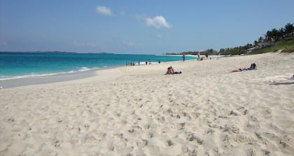 Entire Villa, Affordable, Near Atlantis & the Best Beach & All!