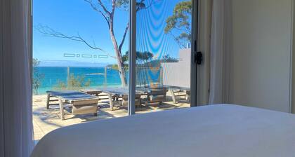 Beachfront Duplex on Denhams