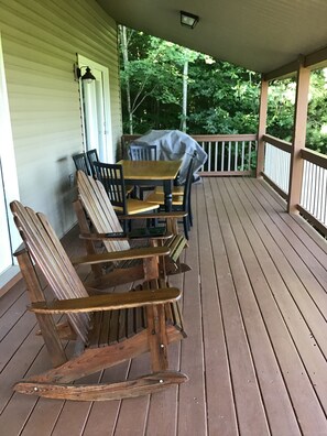 تناول الطعام بالخارج