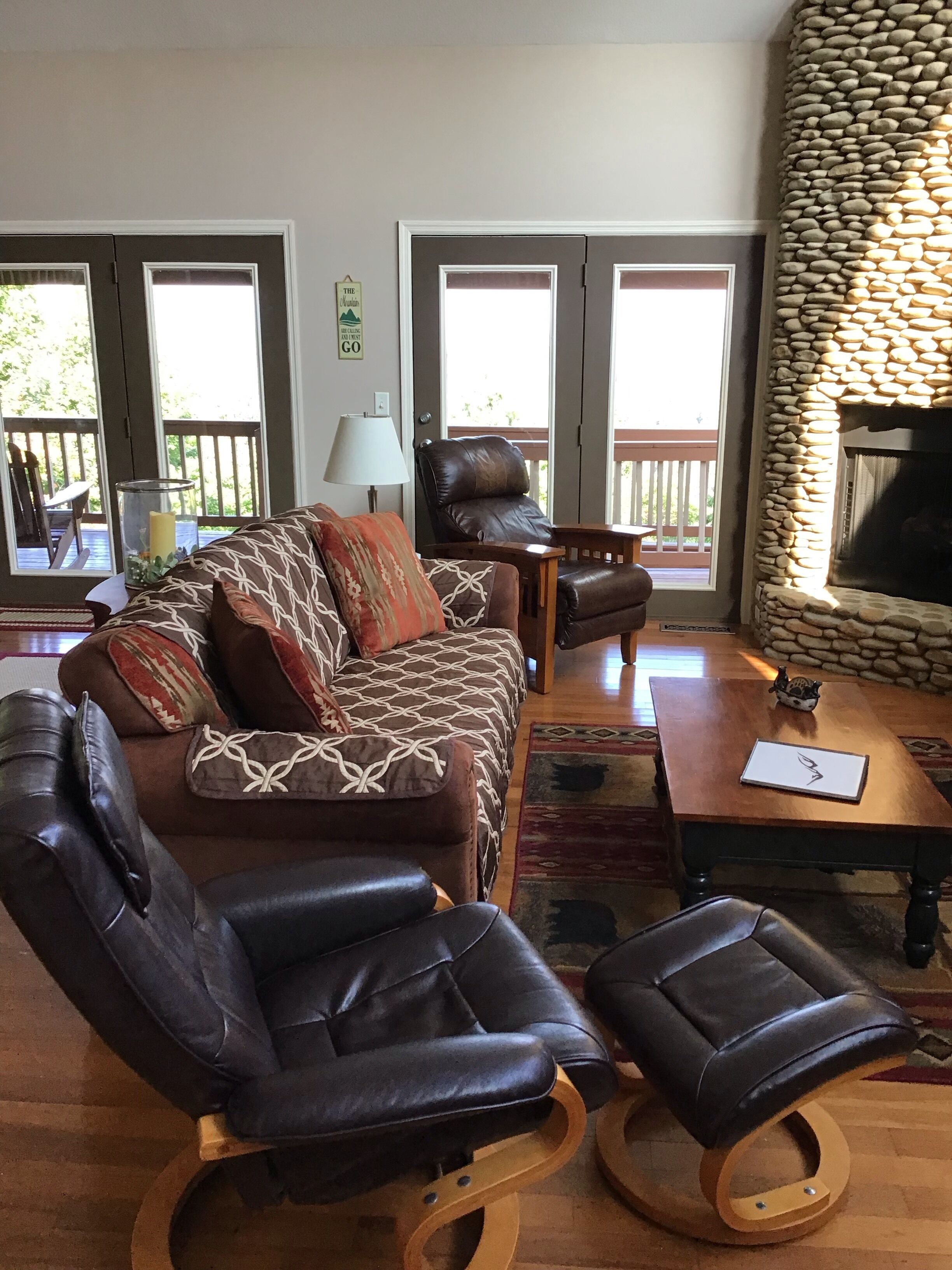 TV, fireplace, video games, DVD player