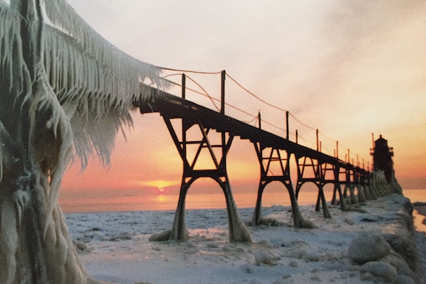 Beach nearby, sun-loungers, beach towels