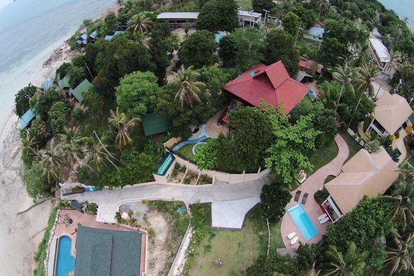3 Bed Seafront IslandVilla-KoPhangan