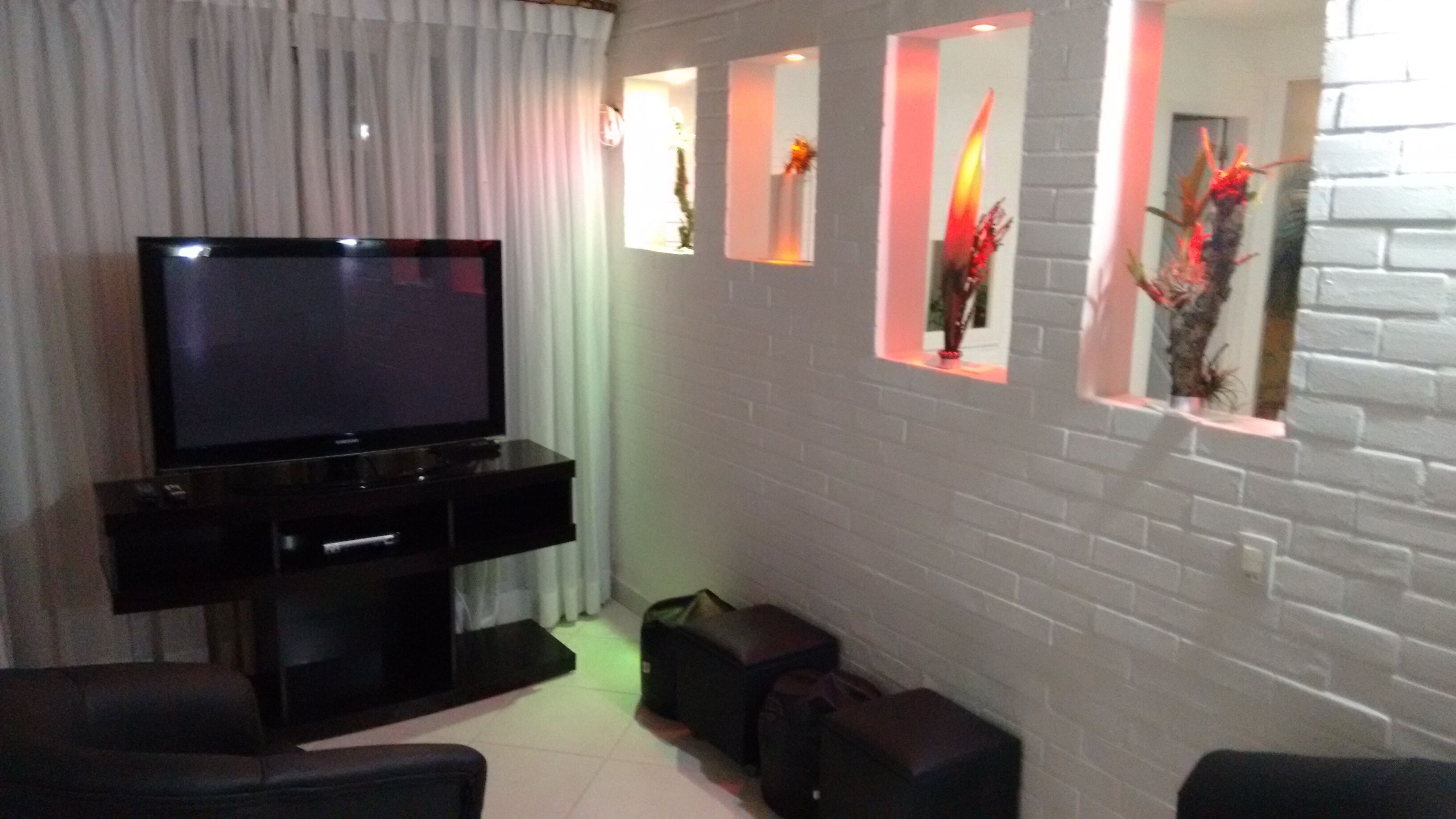 Mansion in Camboinhas, 7 suites + 1 apartment, 24 adults + children