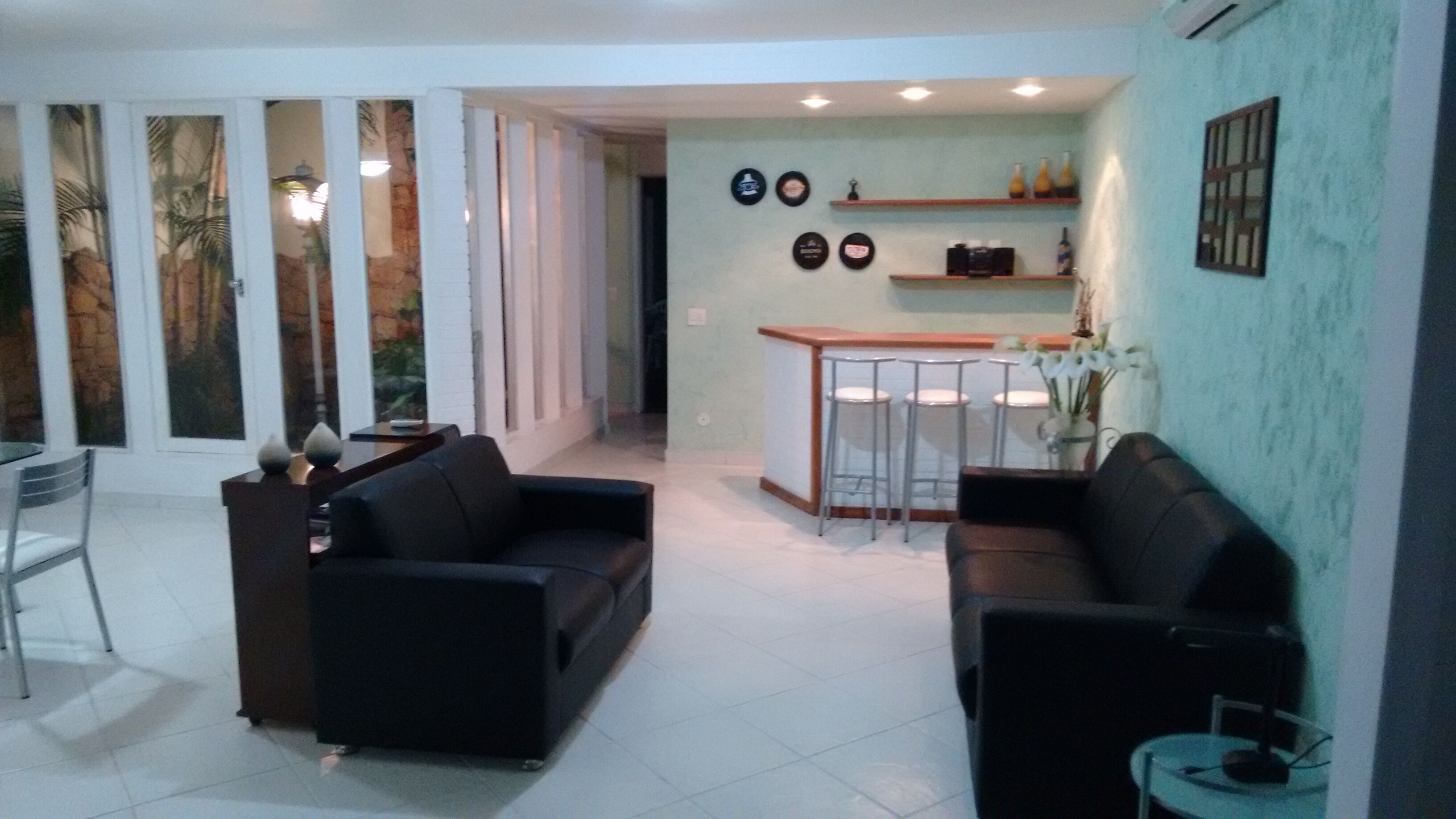 Mansion in Camboinhas, 7 suites + 1 apartment, 24 adults + children