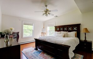 4 soverom, strykejern/-brett, wi-fi (inkludert) og sengetøy