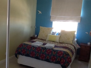 1 bedroom, iron/ironing board, free WiFi, bed sheets - Fremantle Dolphin Retreat (fremantle)