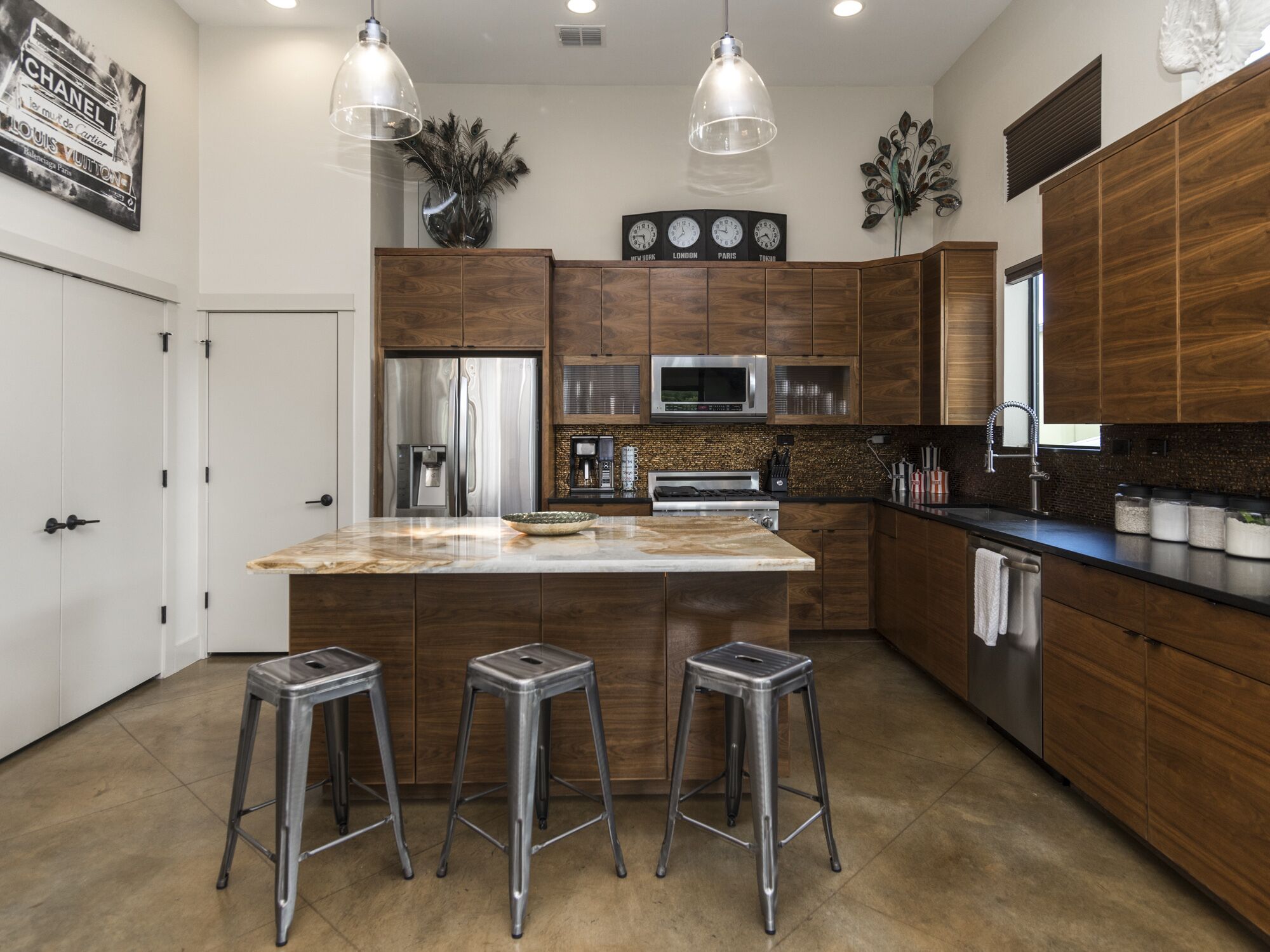 Modern Boutique Resort Style Home w/ Private Pool and Spa For A Relaxing Retreat