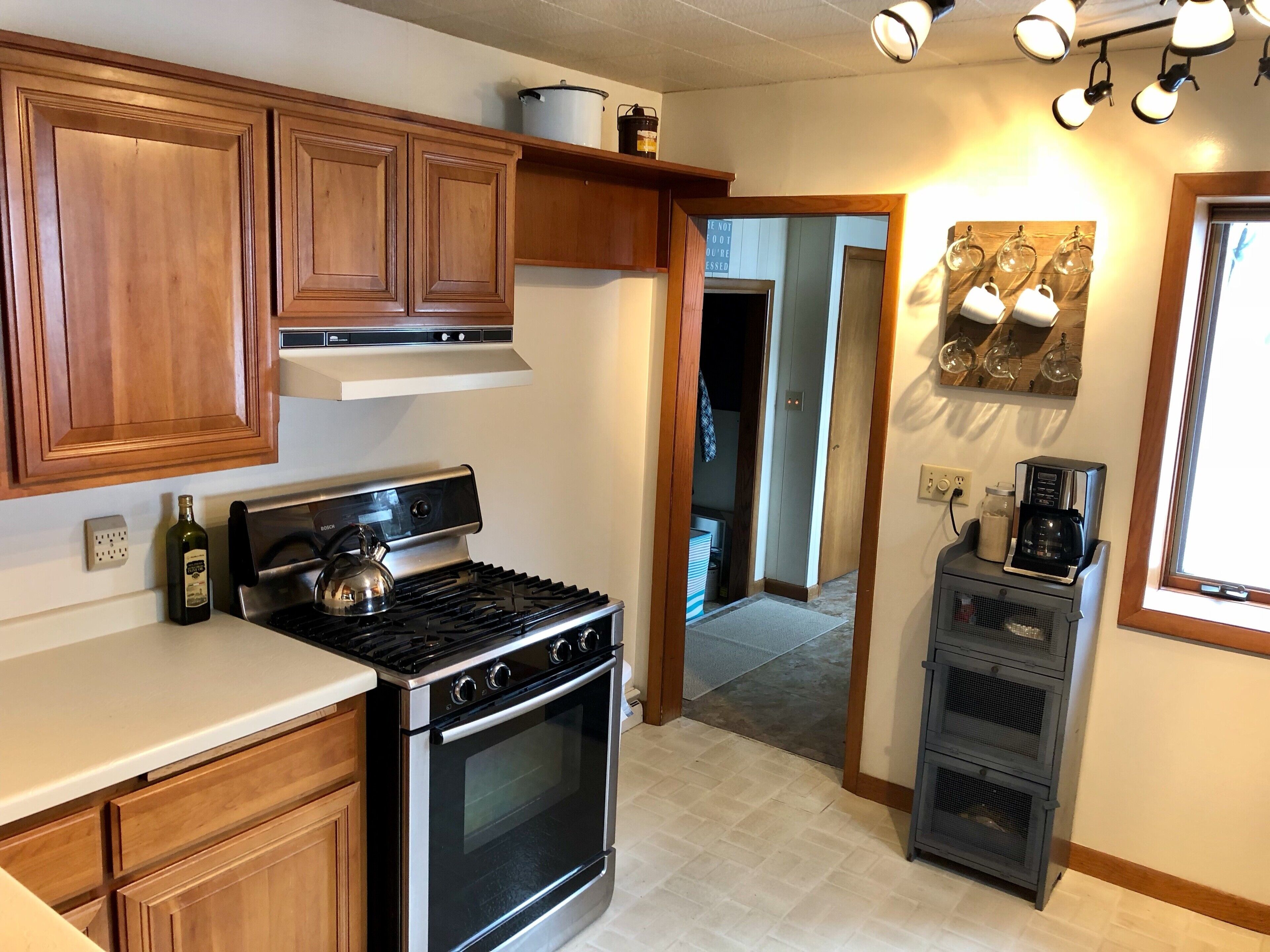 Downtown Sister Bay Cottage (walk to everything), Open Year Round.