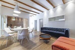 LCD TV - Luxury Vacation Spot with Large Terrace And Garden (Dubrovnik)