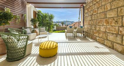 Luxury Vacation Spot with Large Terrace And Garden