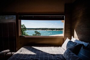 5 habitaciones, tabla de planchar con plancha y wifi gratis 